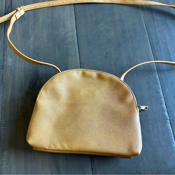 Street Level Woven Cross Body Bag - Picture 3 of 8